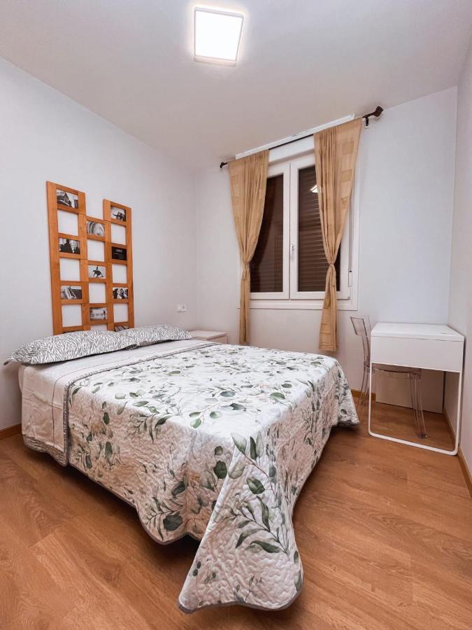 Habitacion En Vivienda Centrica Bilbao Apartment ภายนอก รูปภาพ
